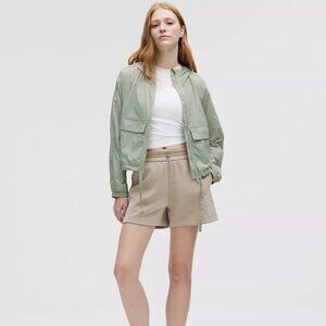 Lululemon Softstreme High-Rise Short 4" W7CAXS Size 6